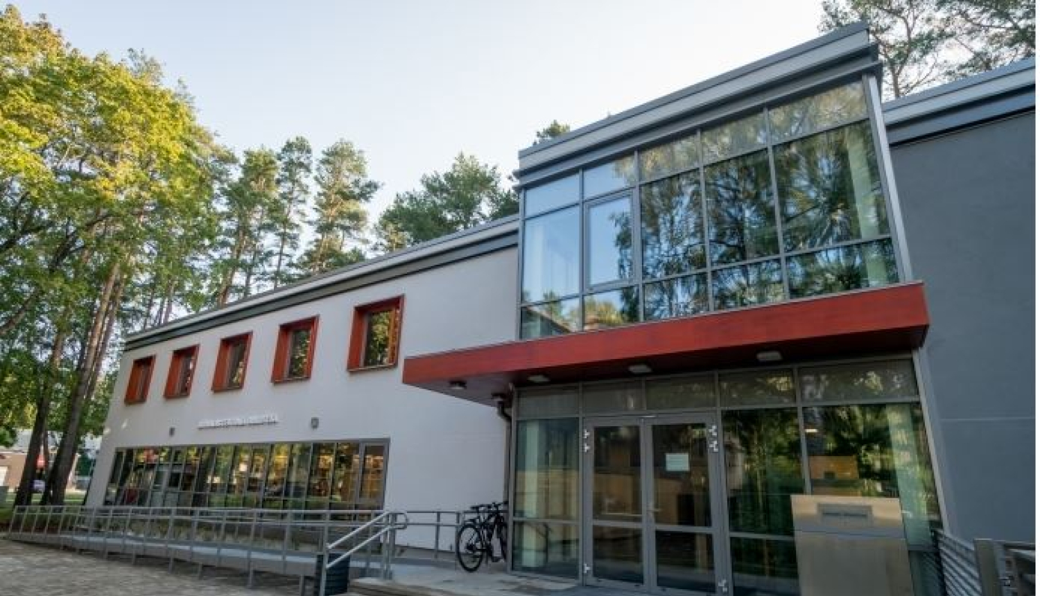 "Dzeja dzied tulkojumā" sadarbībā ar Latvijas Rakstnieku savienību un Dubultu Rakstnieku namu