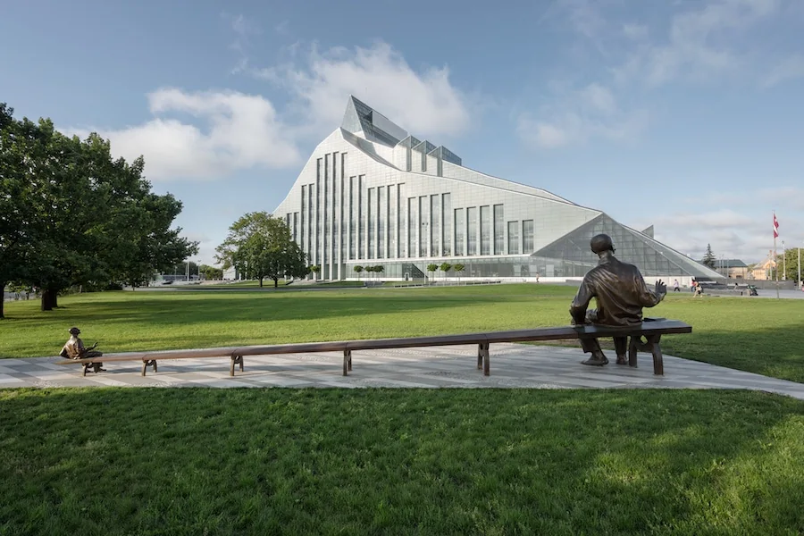 Vasara Latvijas Nacionālajā bibliotēkā
